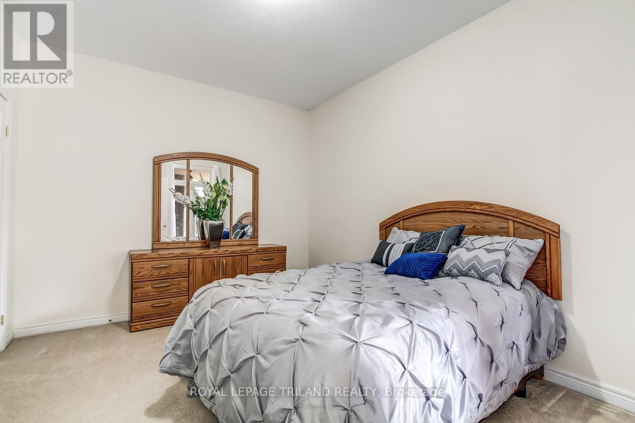 47 - 44 Edgevalley Road, London East, Ontario  N5Y 5P7 - Photo 7 - X12986454