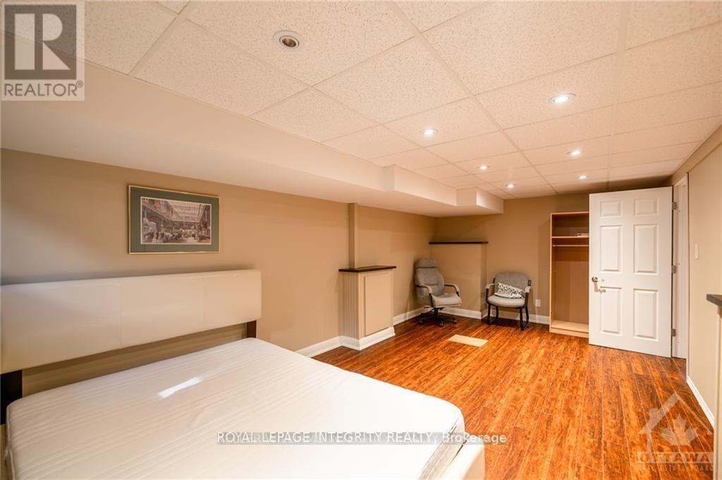 147 Oakridge Boulevard, Ottawa, Ontario  K2G 2V1 - Photo 22 - X12986416