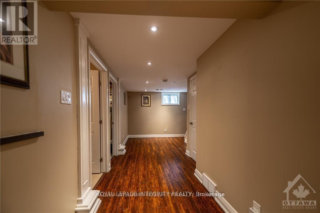 147 Oakridge Boulevard, Ottawa, Ontario  K2G 2V1 - Photo 26 - X12986416