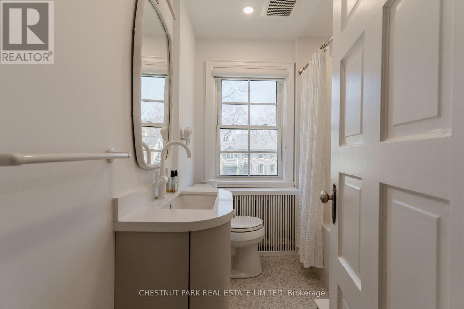 19 Heather Road, Toronto, Ontario  M4G 3G2 - Photo 34 - C12985730