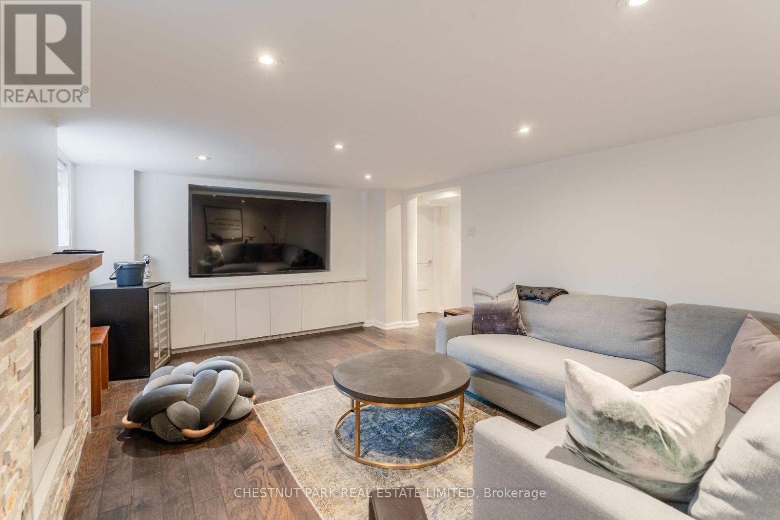 19 Heather Road, Toronto, Ontario  M4G 3G2 - Photo 37 - C12985730