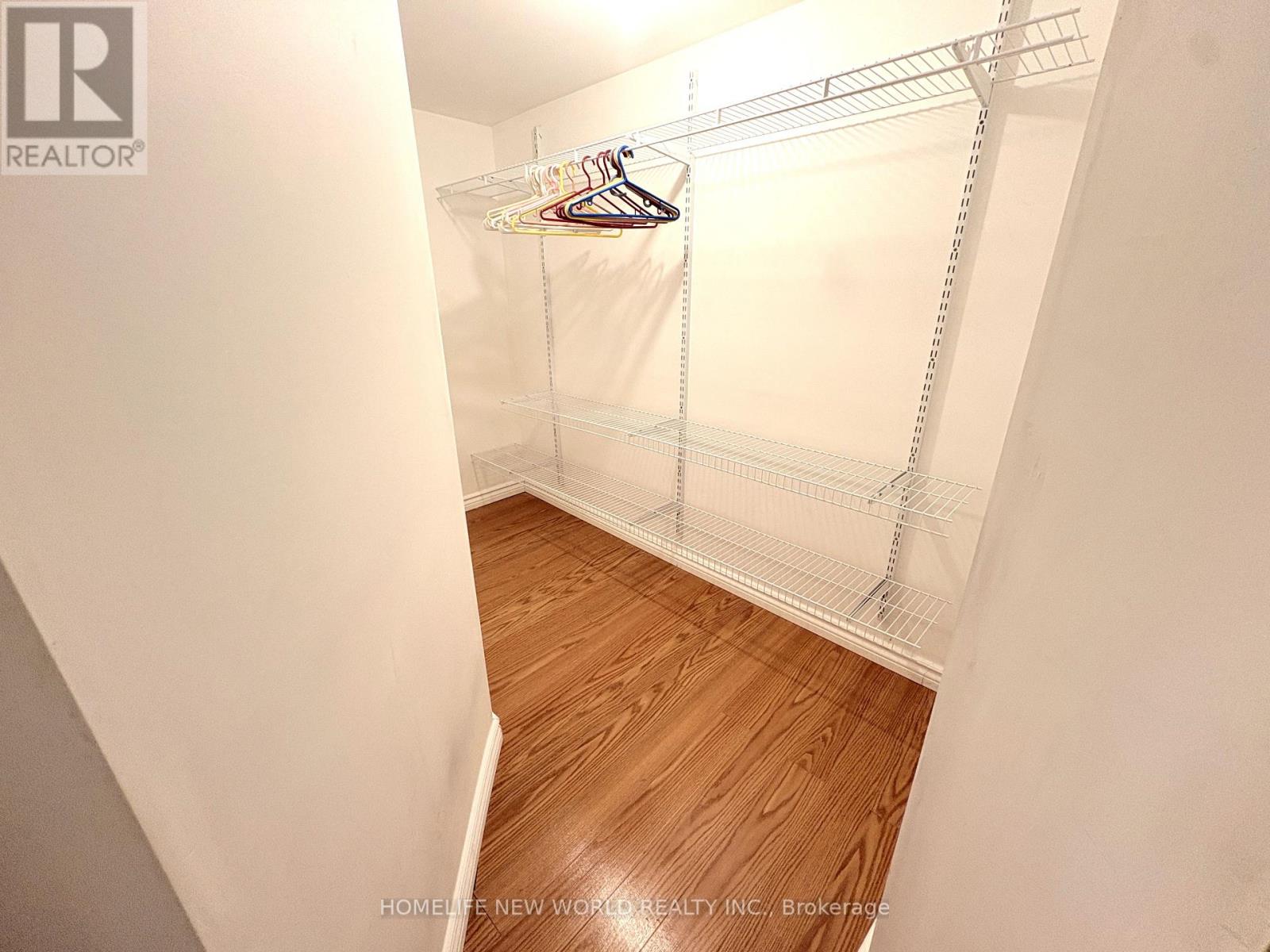 Lower - 18 Samantha Circle, Richmond Hill, Ontario L4B 2R7 - Photo 6 - N12986438