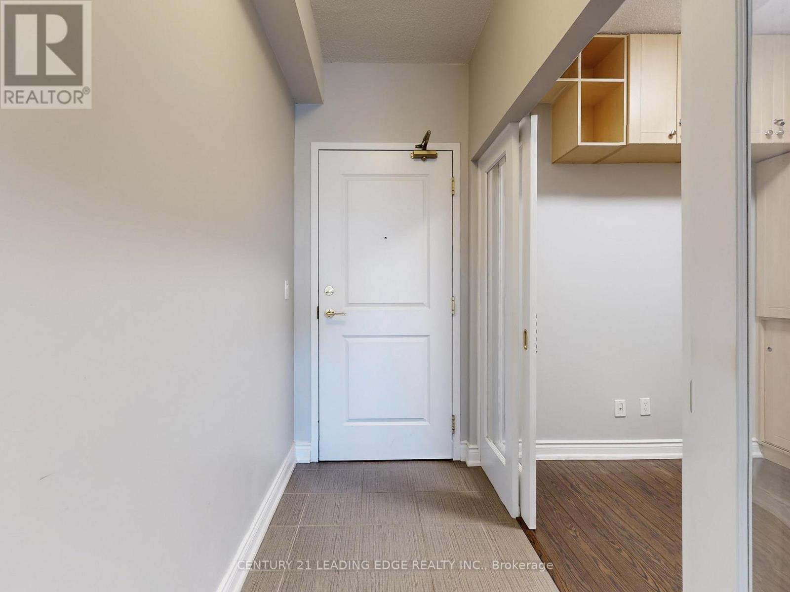 1020 - 11211 Yonge Street, Richmond Hill, Ontario  L4S 0E9 - Photo 6 - N12986458