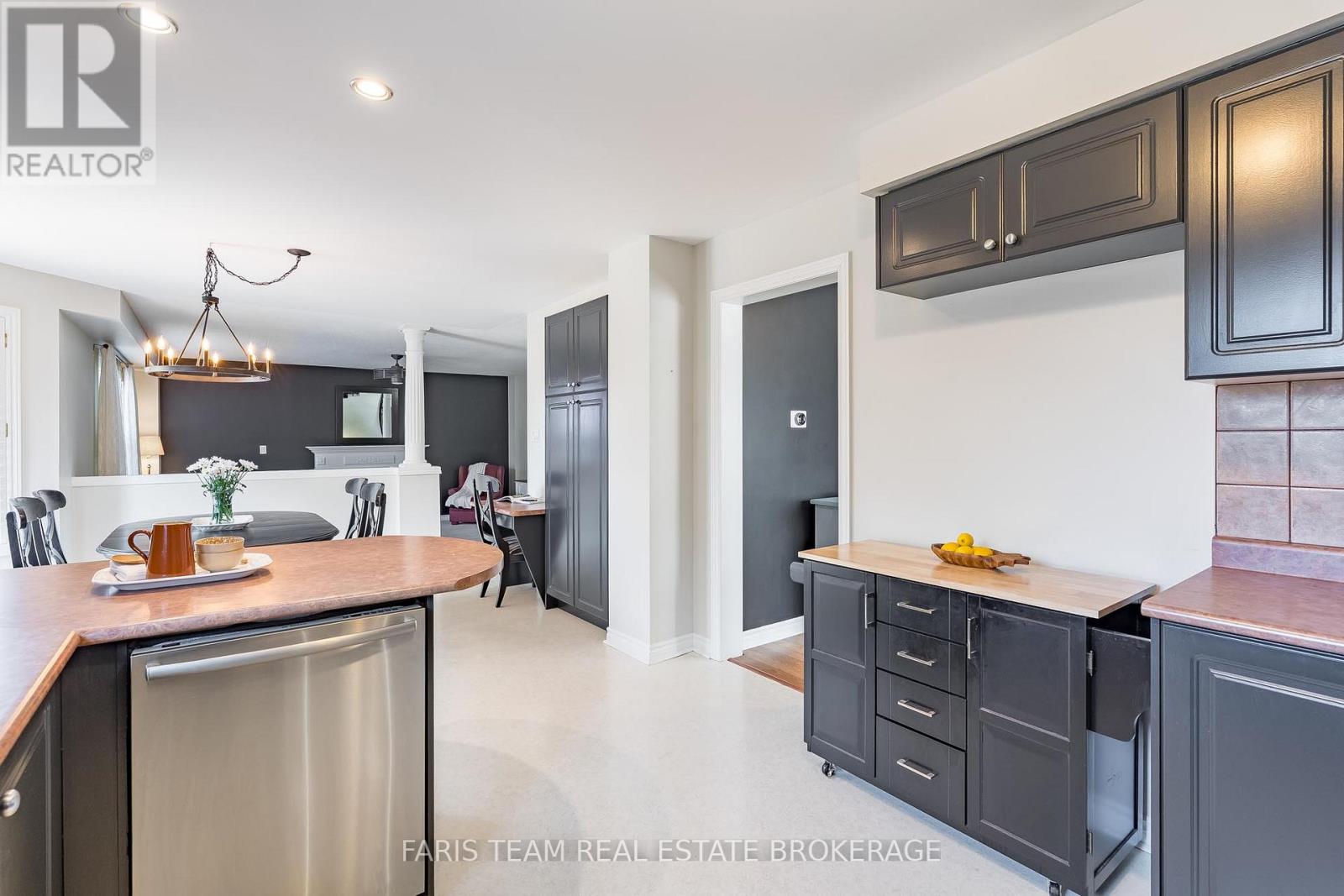 11 Berry Court, Barrie, Ontario  L4N 0J6 - Photo 12 - S12986420