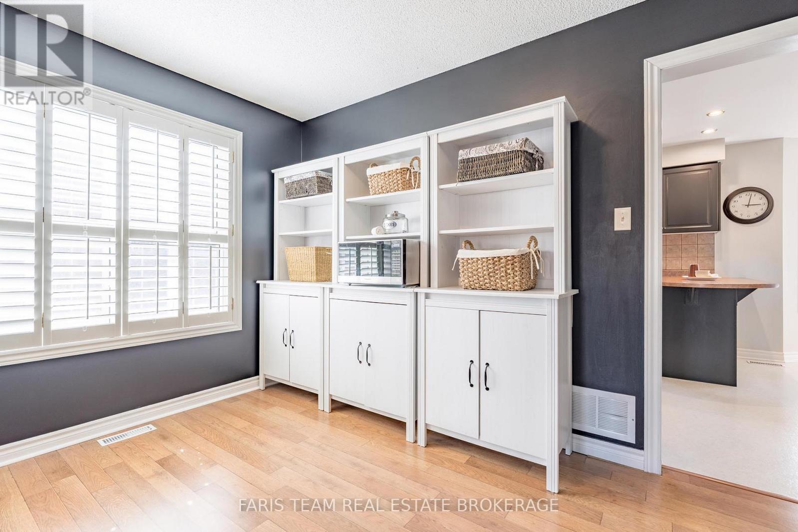 11 Berry Court, Barrie, Ontario  L4N 0J6 - Photo 13 - S12986420