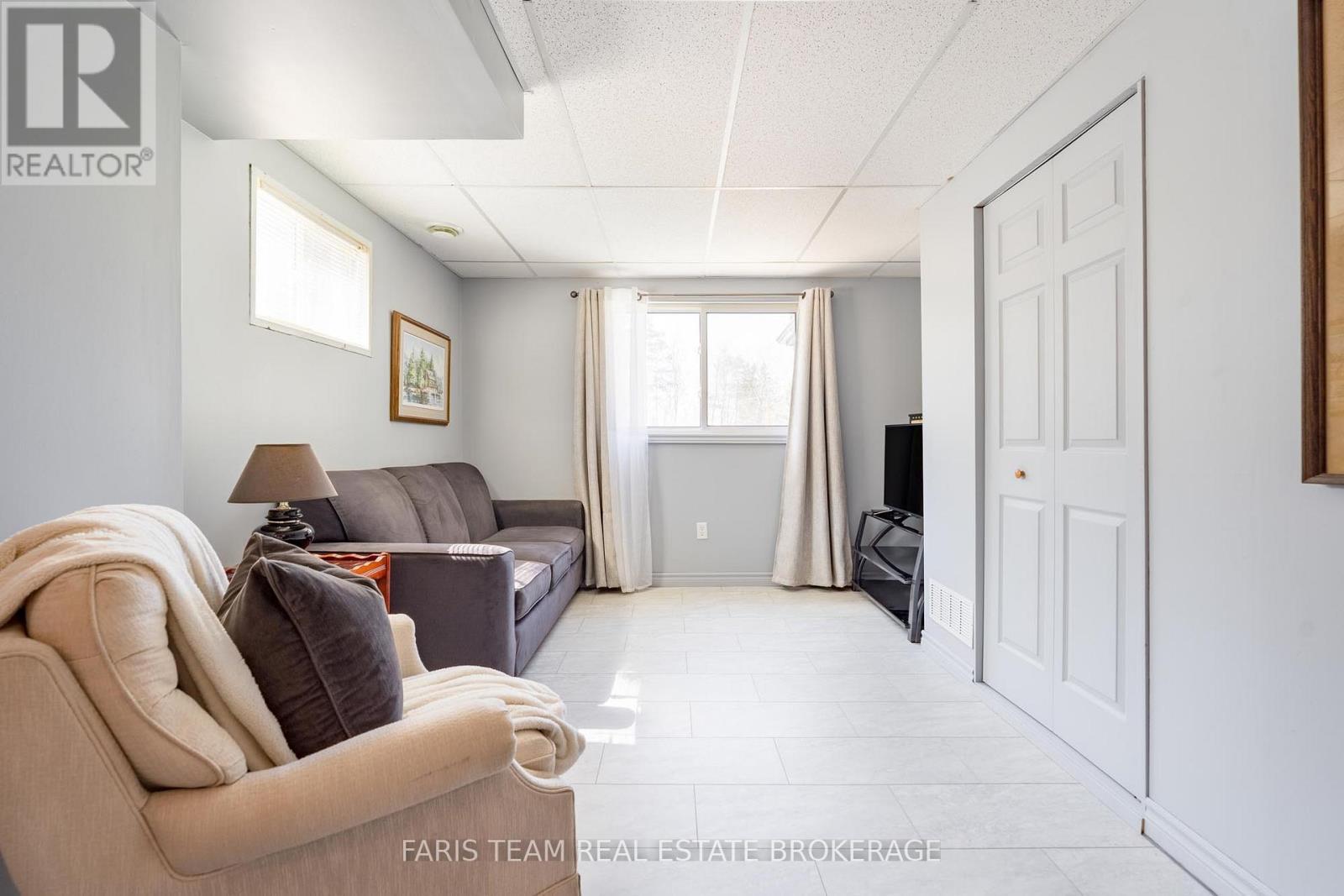 11 Berry Court, Barrie, Ontario  L4N 0J6 - Photo 32 - S12986420