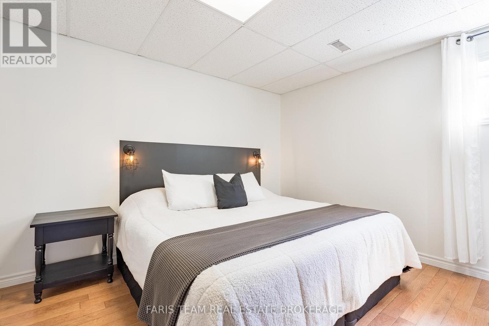 11 Berry Court, Barrie, Ontario  L4N 0J6 - Photo 34 - S12986420