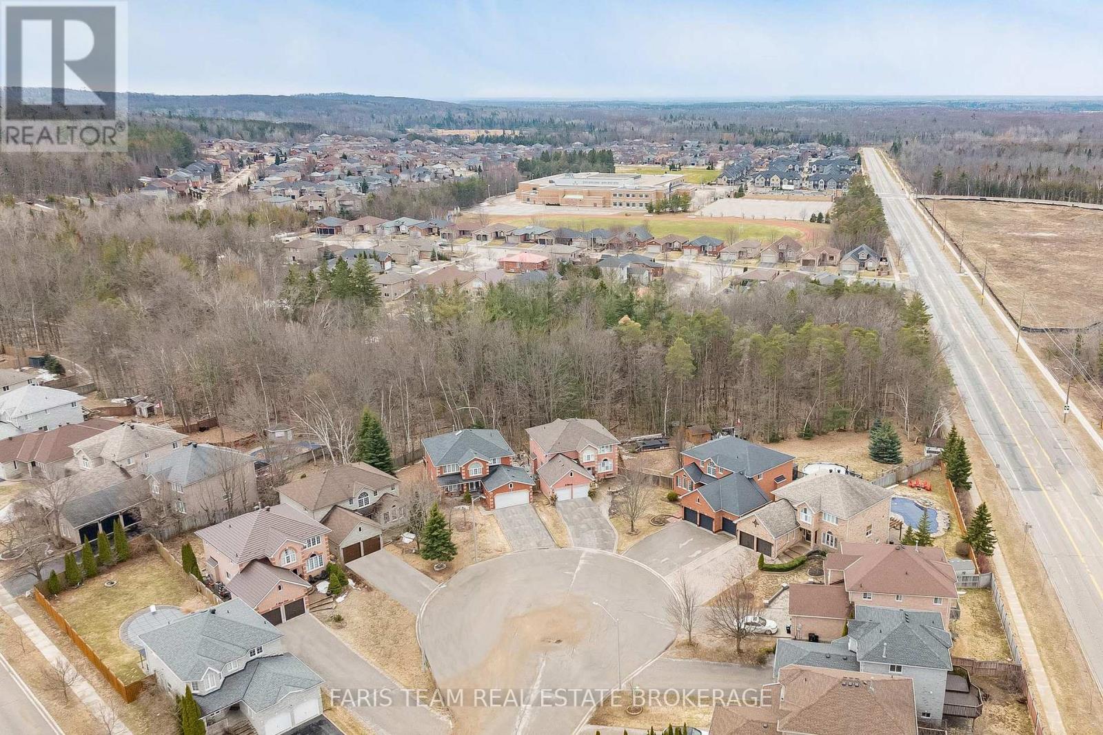 11 Berry Court, Barrie, Ontario  L4N 0J6 - Photo 48 - S12986420