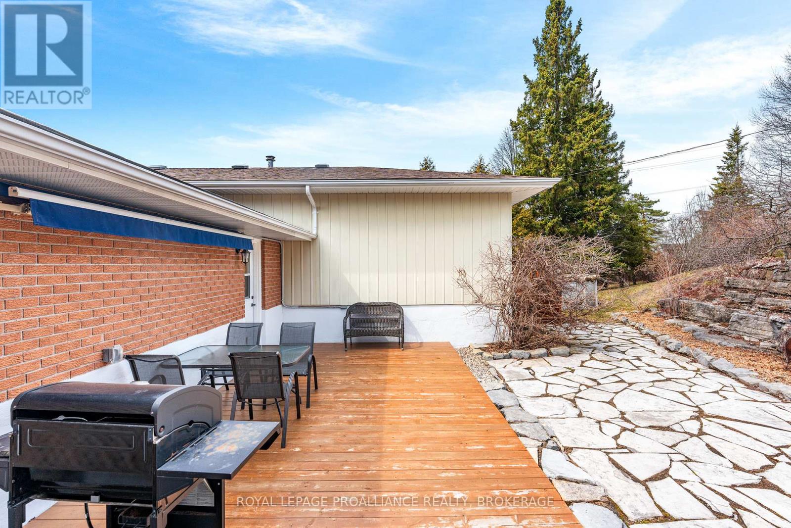 812 Hillside Drive, Kingston, Ontario  K7M 5Y8 - Photo 33 - X12984468