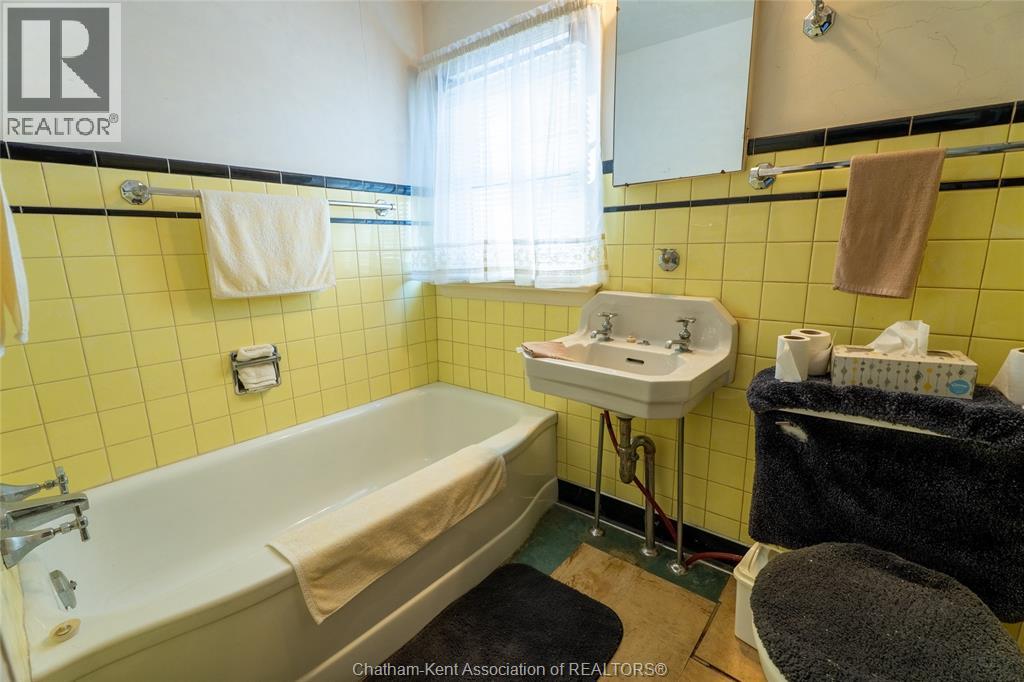 17 Grand Avenue, Wallaceburg, Ontario  N8A 4J8 - Photo 23 - 26001947