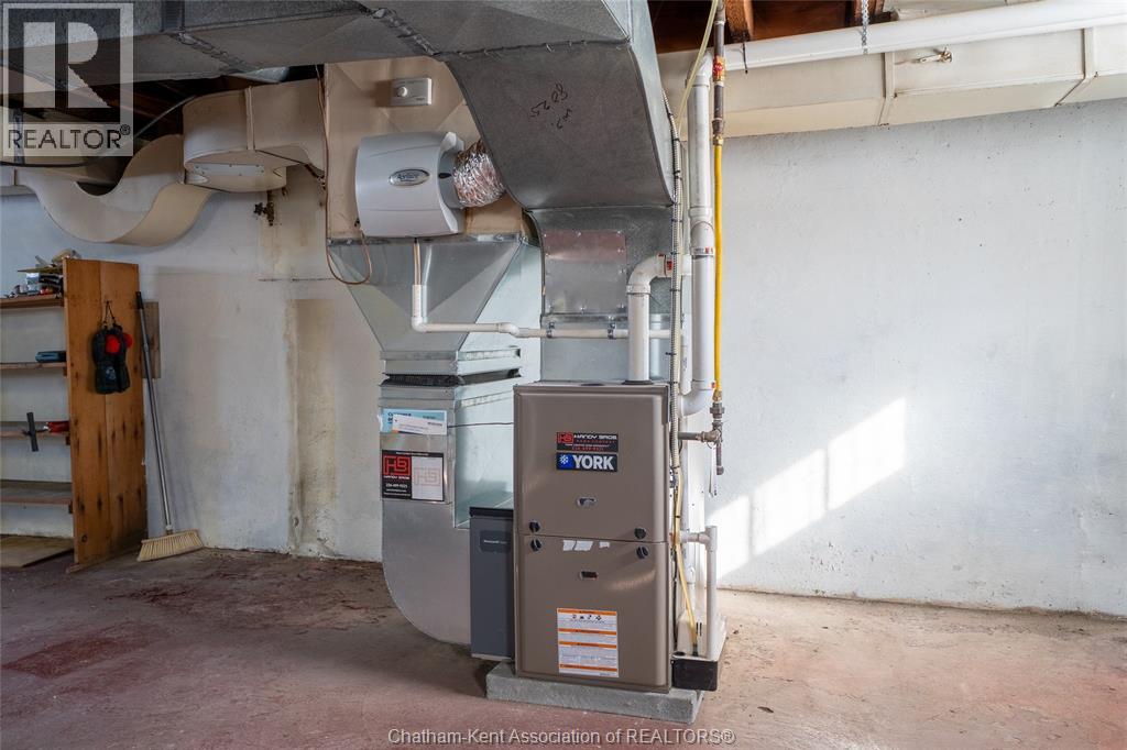 17 Grand Avenue, Wallaceburg, Ontario  N8A 4J8 - Photo 29 - 26001947