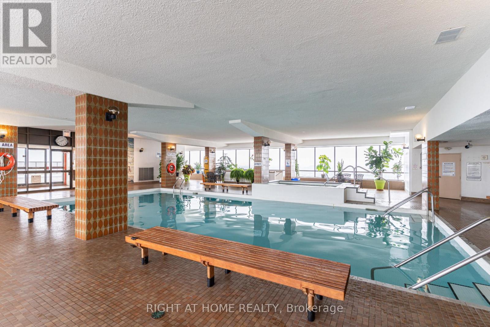 606 - 1333 Bloor Street, Mississauga, Ontario  L4Y 3T6 - Photo 38 - W12986398