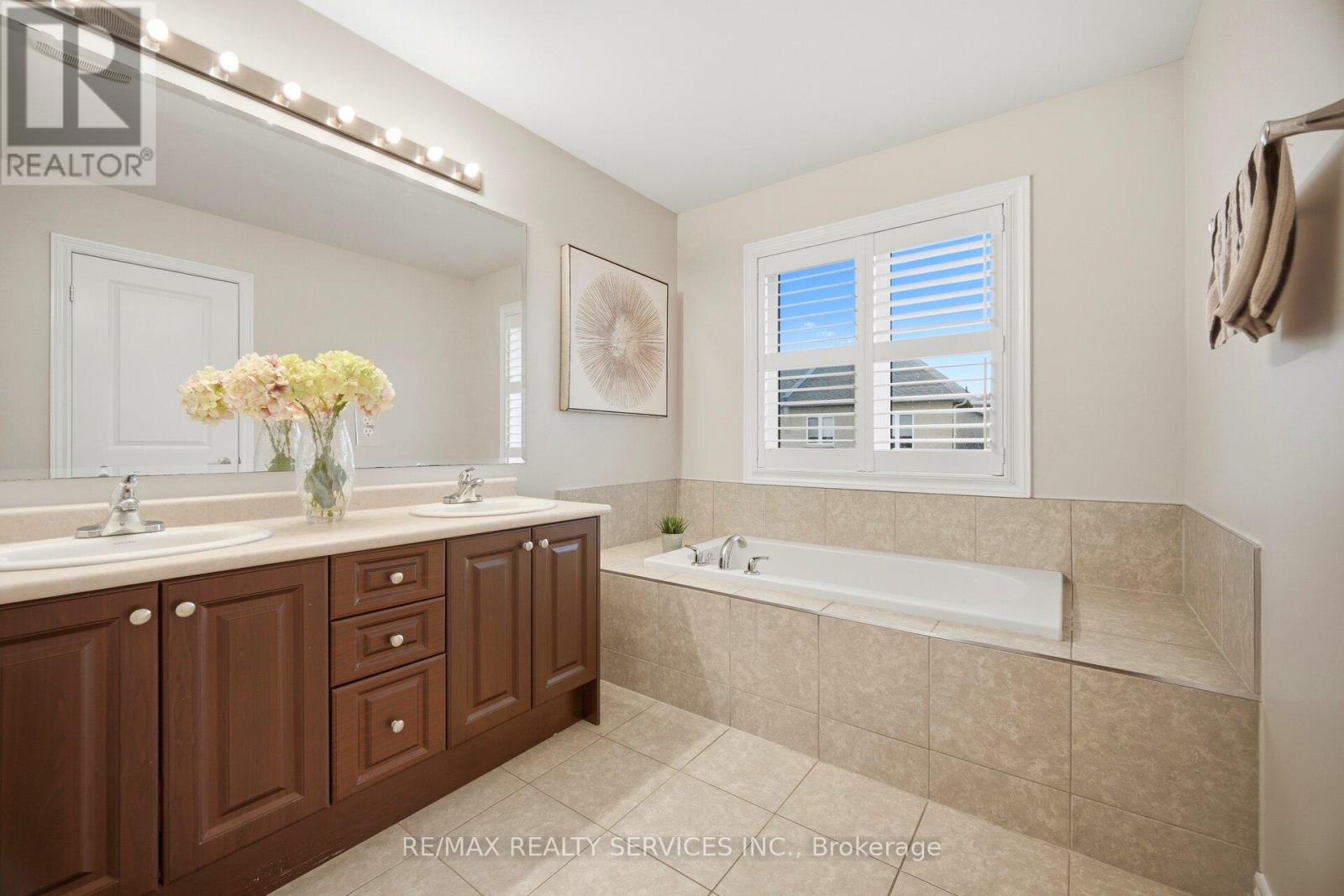 9 Maple Trail Road, Caledon, Ontario  L7C 3Z3 - Photo 30 - W12986406