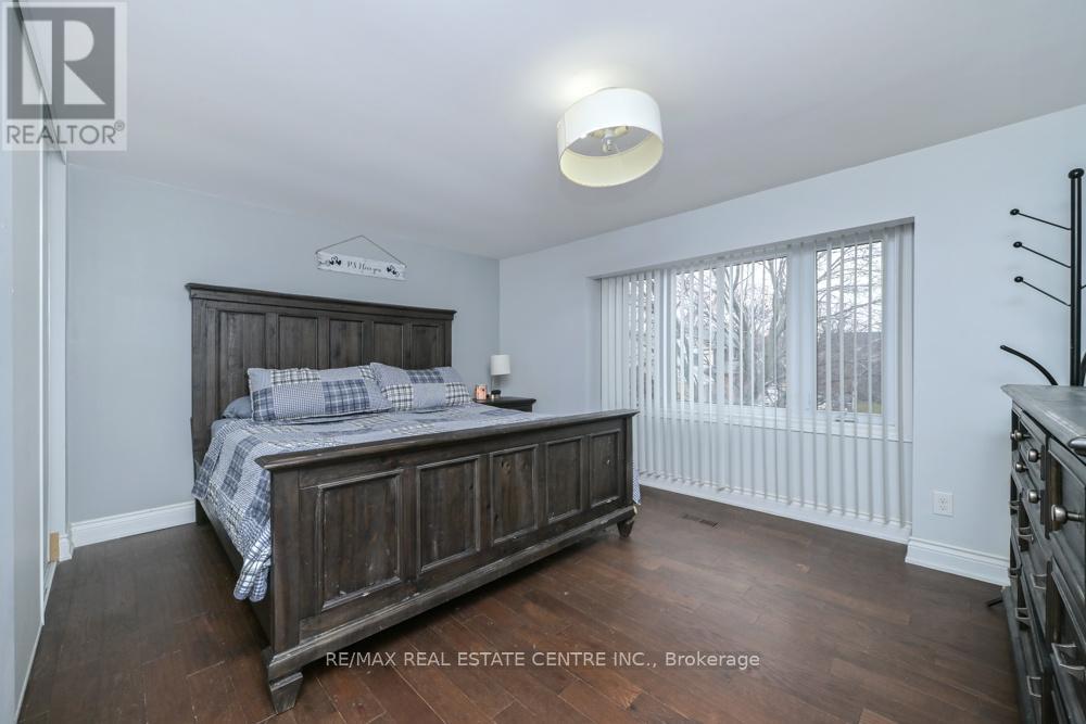 14 Borden Hill Court, Brampton, Ontario  L6S 3K7 - Photo 15 - W12986418