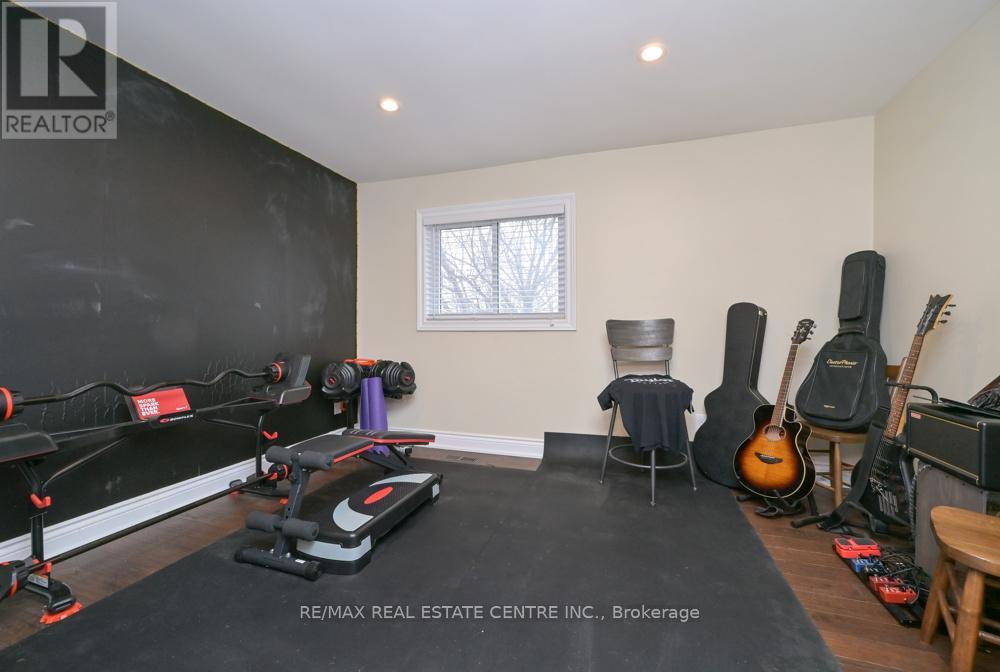 14 Borden Hill Court, Brampton, Ontario  L6S 3K7 - Photo 19 - W12986418