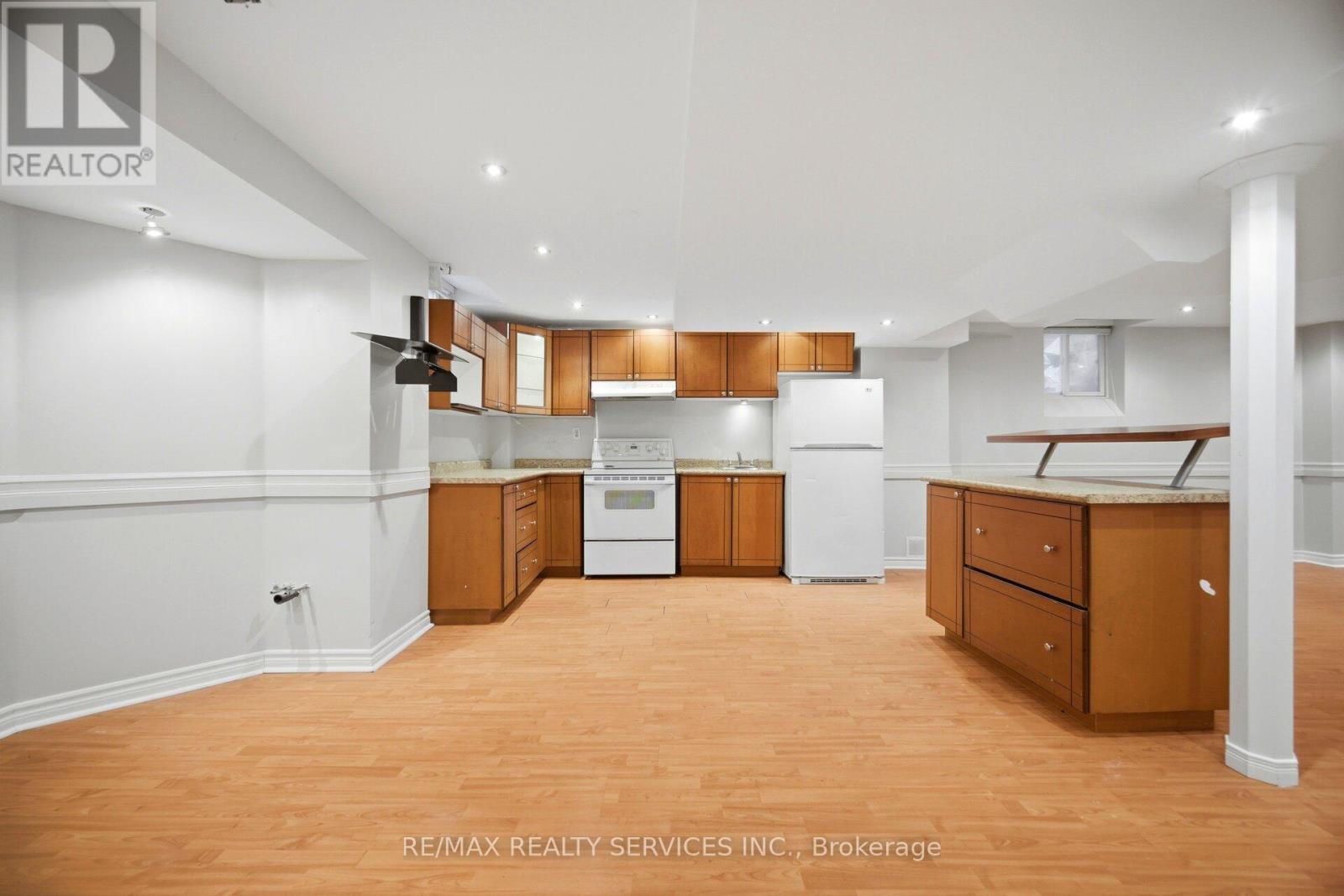 17 Donherb Crescent, Caledon, Ontario  L7C 1E3 - Photo 41 - W12986426