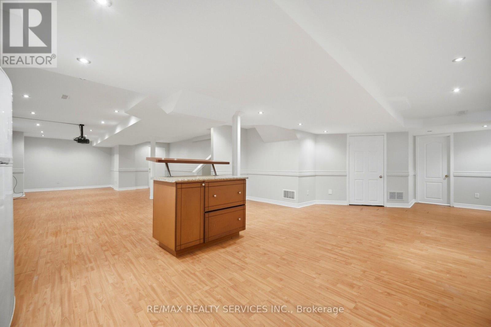 17 Donherb Crescent, Caledon, Ontario  L7C 1E3 - Photo 42 - W12986426