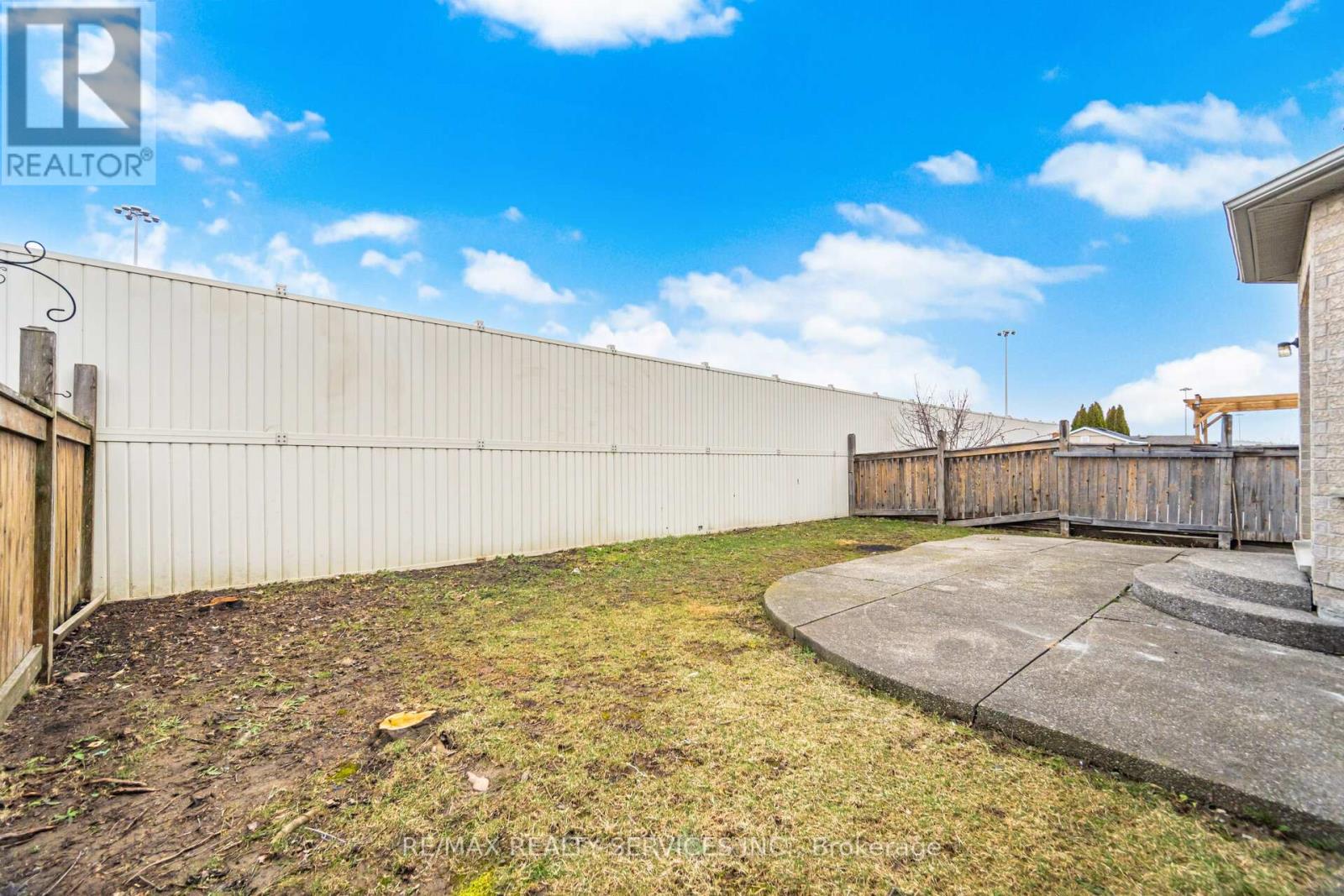 17 Donherb Crescent, Caledon, Ontario  L7C 1E3 - Photo 48 - W12986426