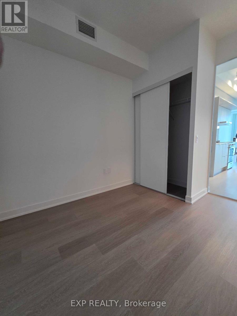 1306 - 448 Burnhamthorpe Road W, Mississauga, Ontario  L5B 0R4 - Photo 13 - W12986428