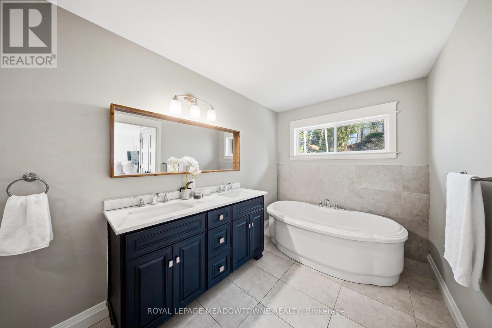 254 Main Street S, Halton Hills, Ontario  L7G 4S5 - Photo 26 - W12986436