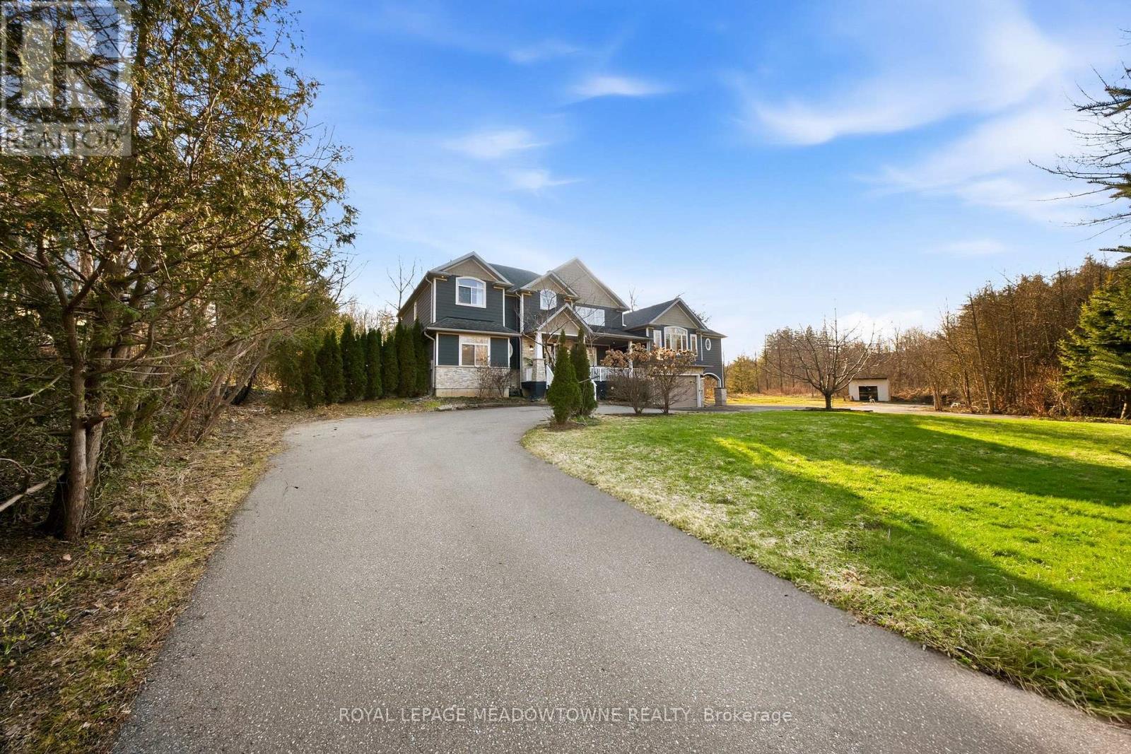 254 Main Street S, Halton Hills, Ontario  L7G 4S5 - Photo 3 - W12986436