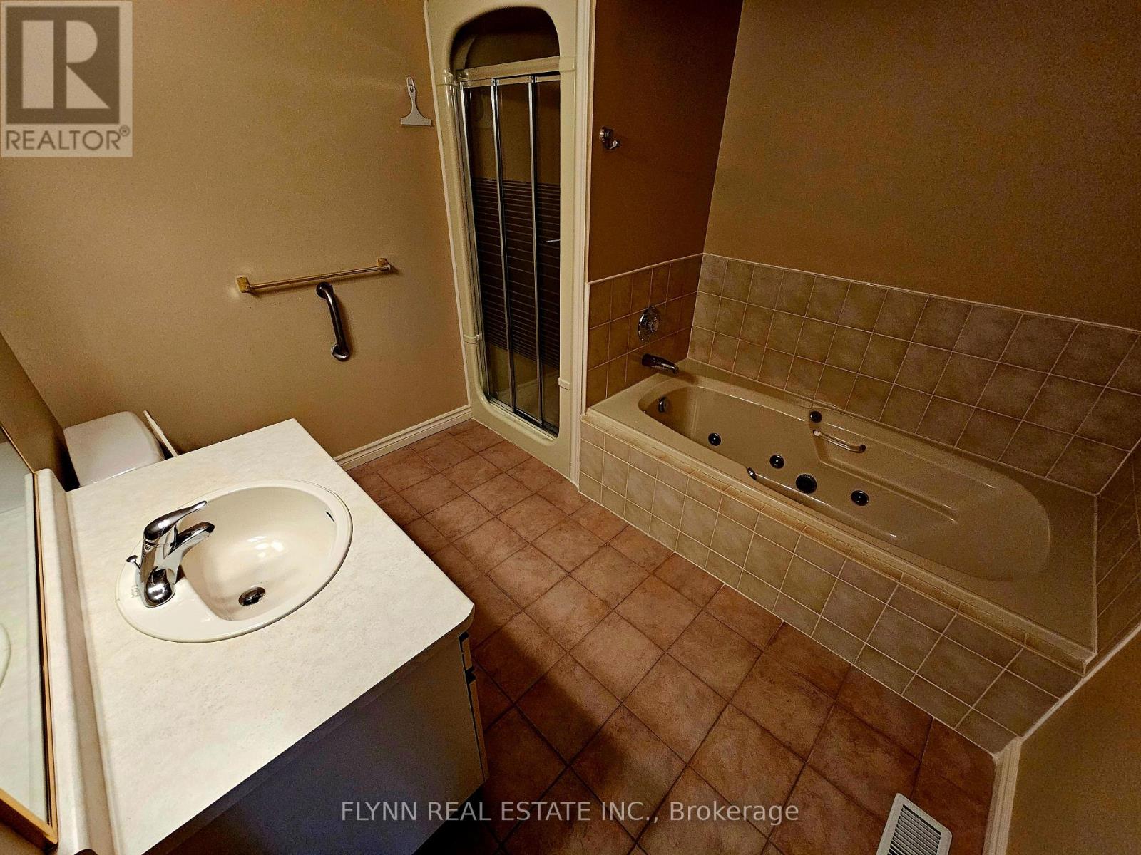 13 - 2720 Mewburn Road, Niagara Falls, Ontario  L2J 4J5 - Photo 15 - X12986412