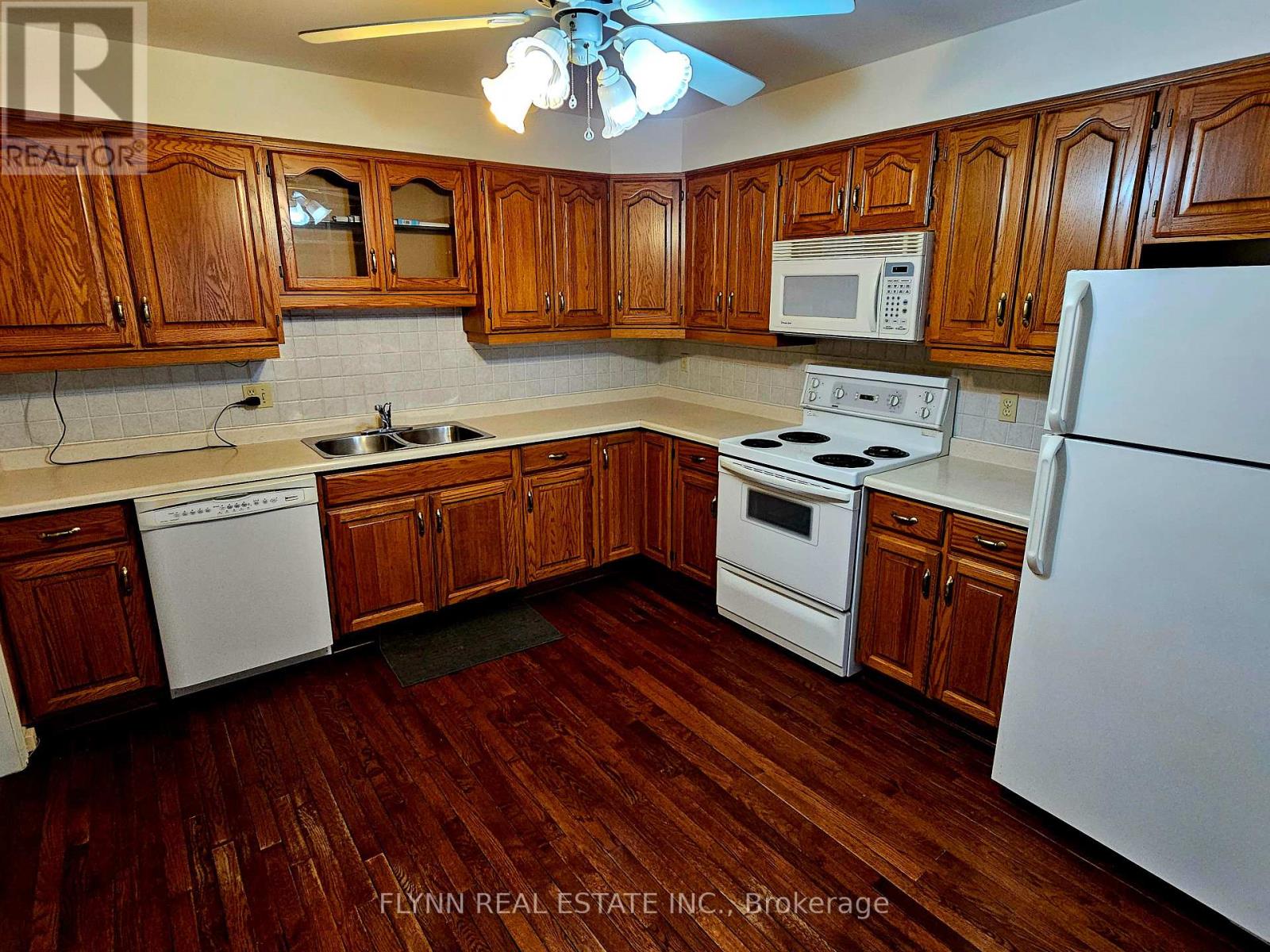 13 - 2720 Mewburn Road, Niagara Falls, Ontario  L2J 4J5 - Photo 3 - X12986412