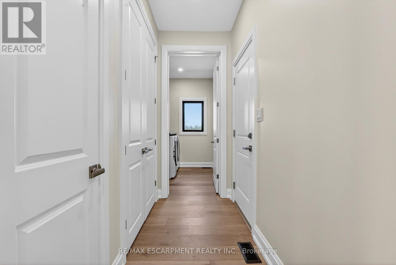 6192 Curlin Crescent, Niagara Falls, Ontario  L2H 3W8 - Photo 22 - X12985274