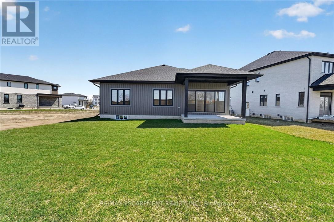 6192 Curlin Crescent, Niagara Falls, Ontario  L2H 3W8 - Photo 45 - X12985274