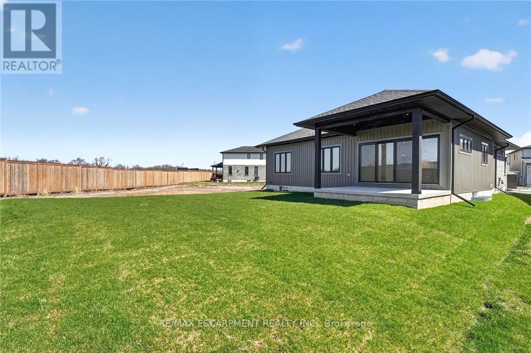 6192 Curlin Crescent, Niagara Falls, Ontario  L2H 3W8 - Photo 47 - X12985274