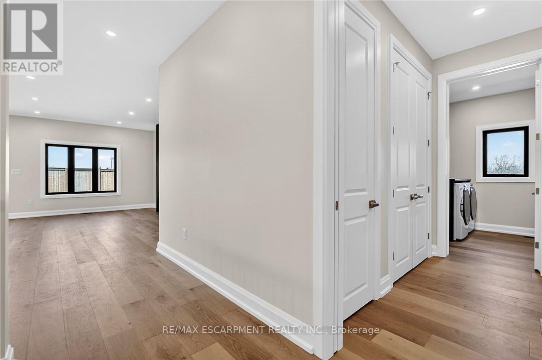 6192 Curlin Crescent, Niagara Falls, Ontario  L2H 3W8 - Photo 21 - X12985274