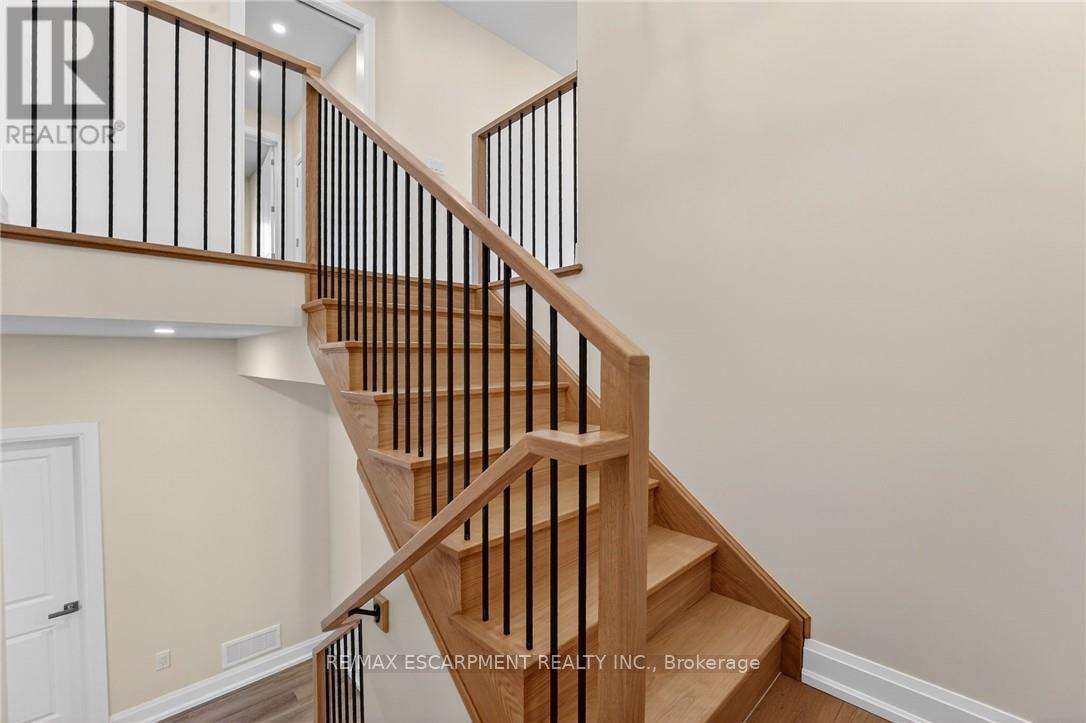 6192 Curlin Crescent, Niagara Falls, Ontario  L2H 3W8 - Photo 31 - X12985274