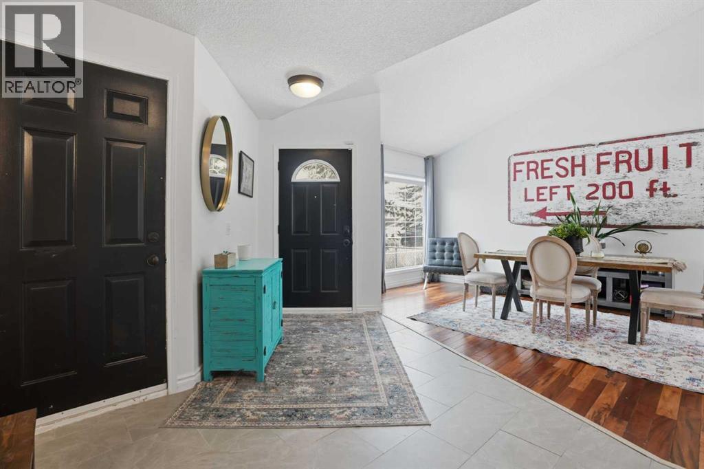 123 Schubert Hill NW, Calgary, Alberta  t3l 1w6 - Photo 2 - A2295602