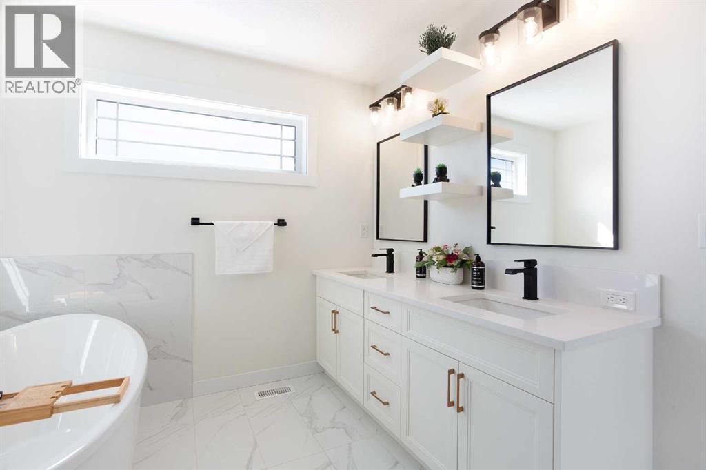 152 Cranbrook Gardens SE, Calgary, Alberta  T3M 3K6 - Photo 16 - A2297872