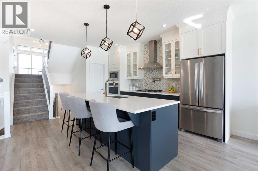 152 Cranbrook Gardens SE, Calgary, Alberta  T3M 3K6 - Photo 6 - A2297872