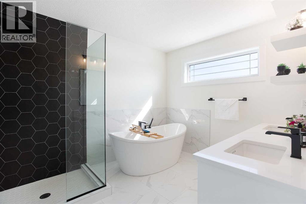 152 Cranbrook Gardens SE, Calgary, Alberta  T3M 3K6 - Photo 15 - A2297872