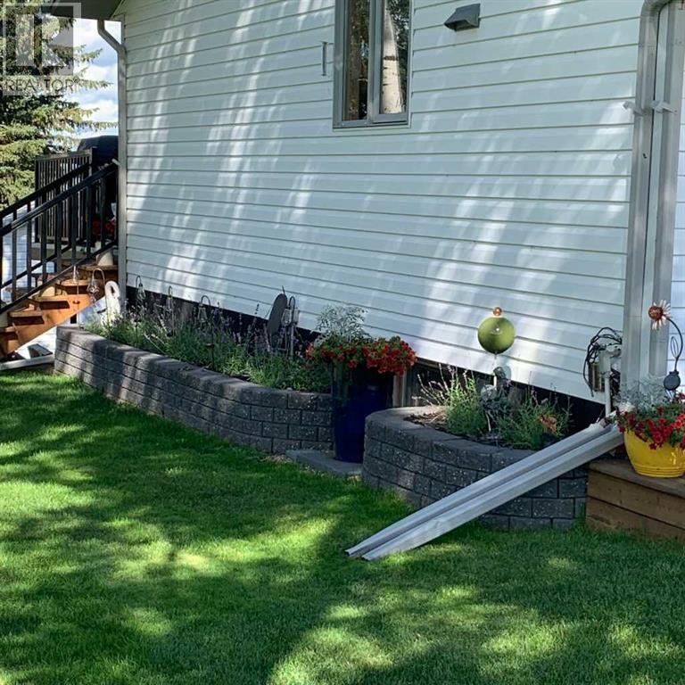 60, 40421 Range Road 10, Rural Lacombe County, Alberta  T4L 1S6 - Photo 31 - A2300374