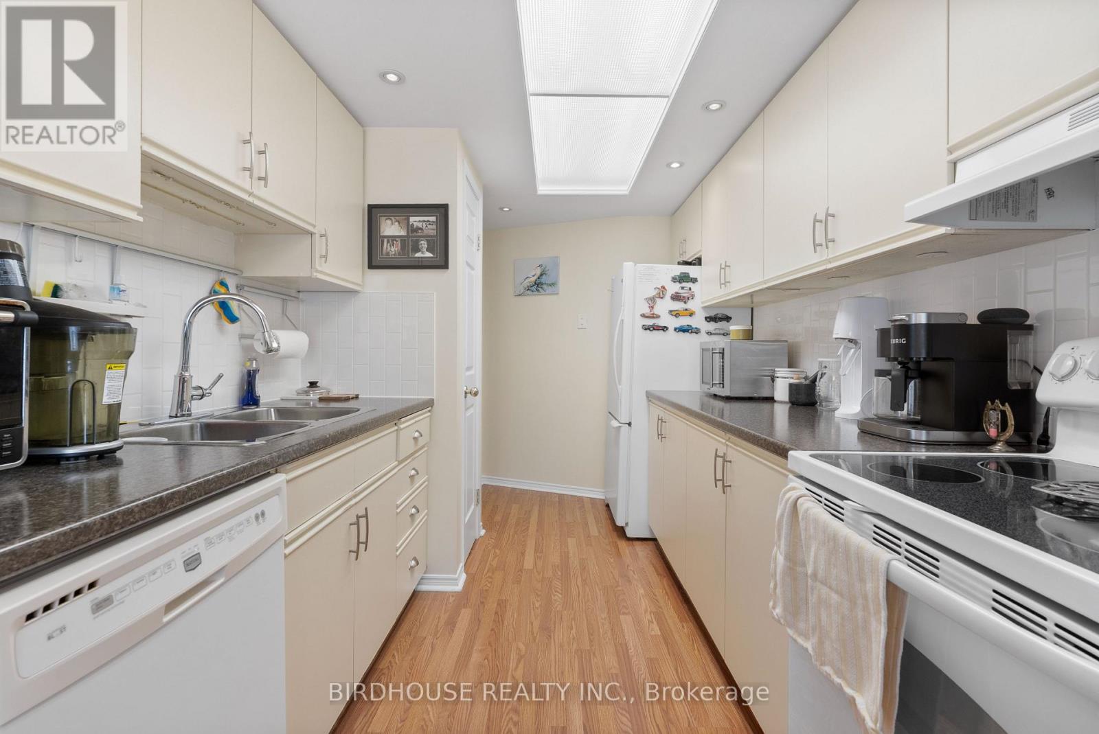 109 - 1 Heritage Way, Kawartha Lakes, Ontario K9V 5P9 - Photo 5 - X12986500