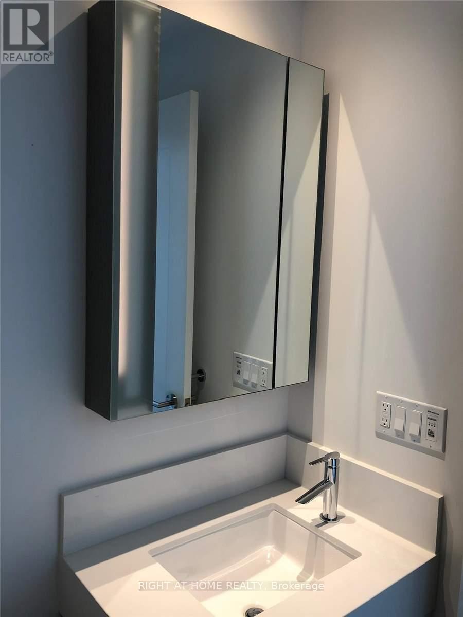 5108 - 10 York Street, Toronto, Ontario M5J 2L9 - Photo 6 - C12986466