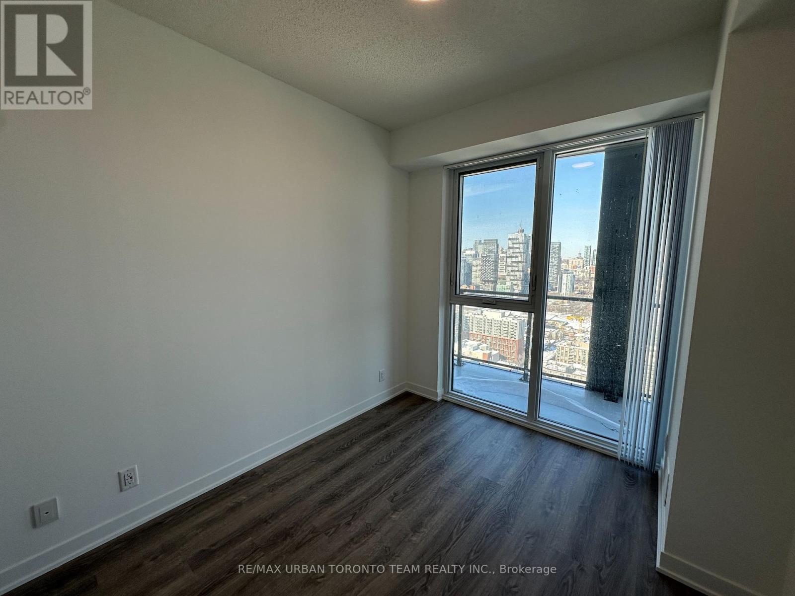 3915 - 180 Front Street E, Toronto, Ontario  M5A 0A9 - Photo 8 - C12986490