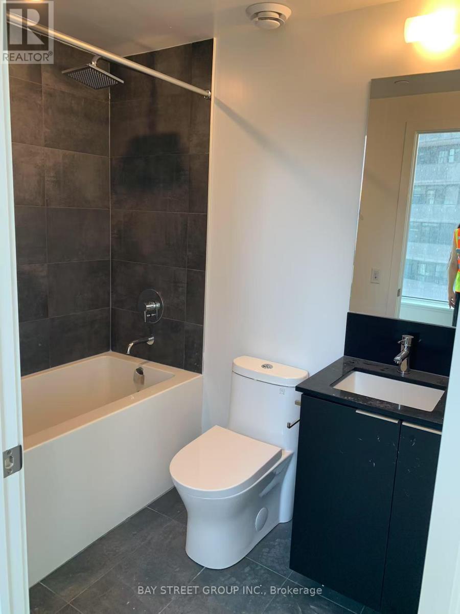 1615 - 8 Wellesley Street W, Toronto, Ontario  M4Y 0J5 - Photo 6 - C12986502