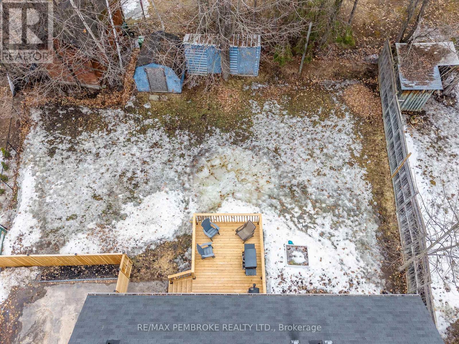 24 Earl Street, Petawawa, Ontario  K8H 3M4 - Photo 13 - X12986482