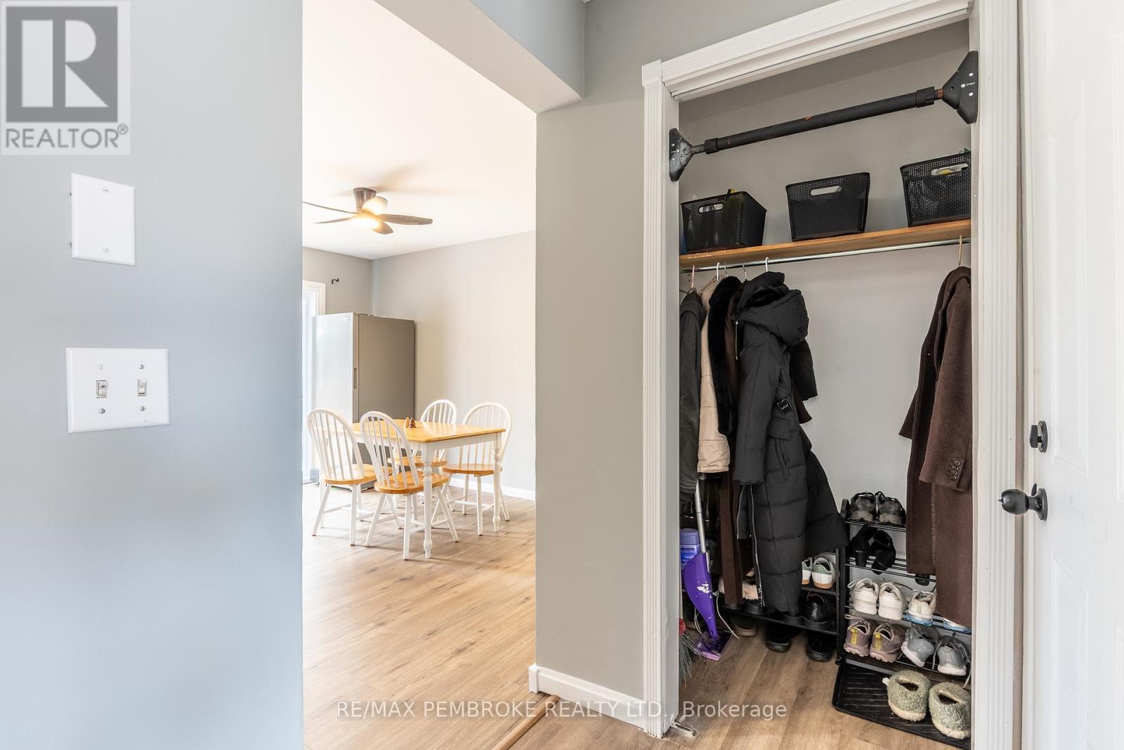 24 Earl Street, Petawawa, Ontario  K8H 3M4 - Photo 17 - X12986482