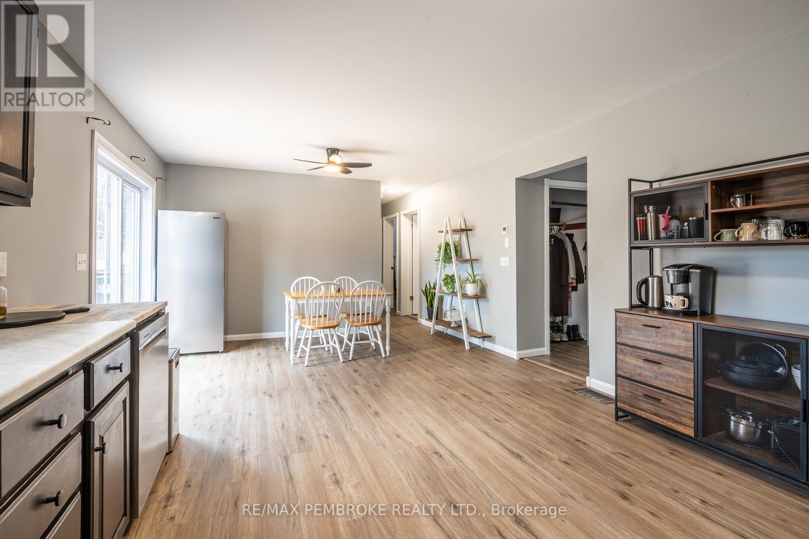 24 Earl Street, Petawawa, Ontario  K8H 3M4 - Photo 22 - X12986482