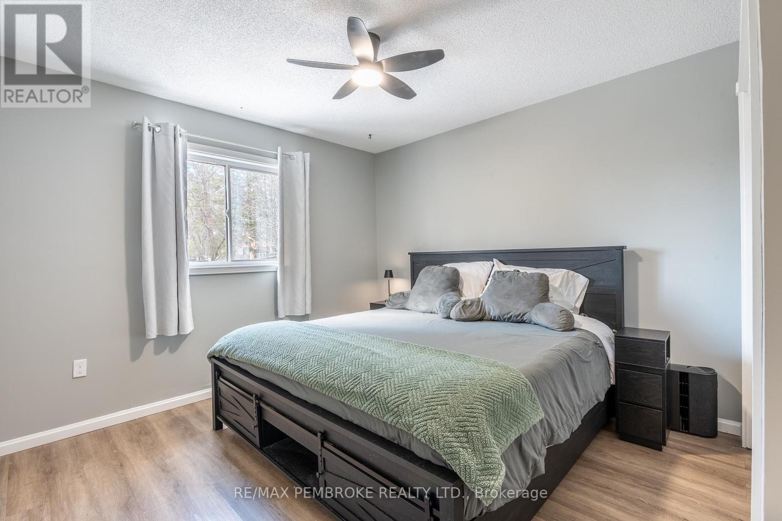 24 Earl Street, Petawawa, Ontario  K8H 3M4 - Photo 30 - X12986482