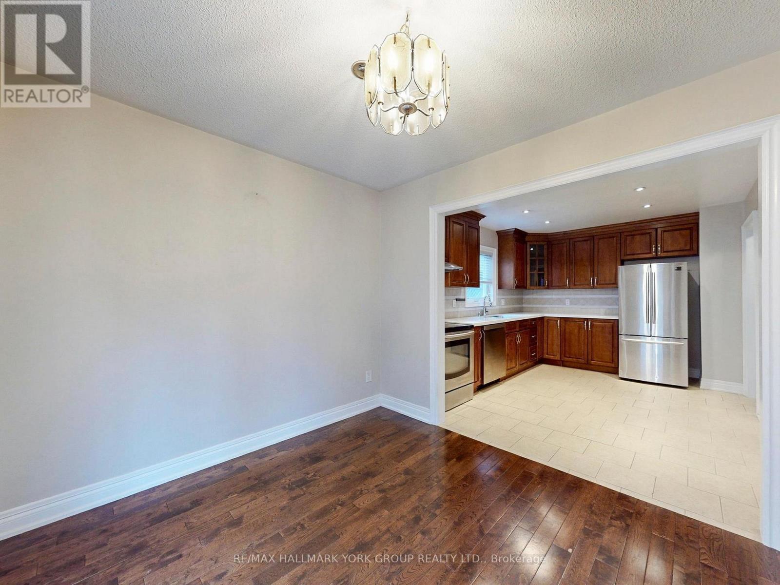 161 Spruce Street, Aurora, Ontario  L4G 3R7 - Photo 14 - N12982790