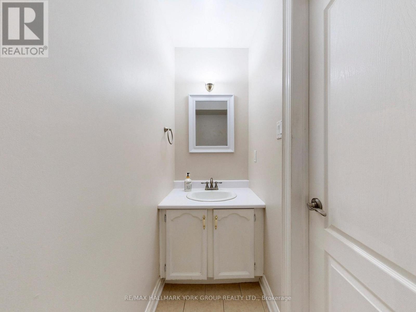 161 Spruce Street, Aurora, Ontario  L4G 3R7 - Photo 15 - N12982790