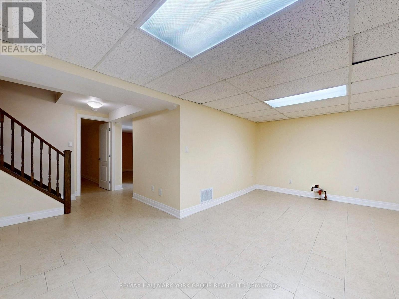 161 Spruce Street, Aurora, Ontario  L4G 3R7 - Photo 34 - N12982790