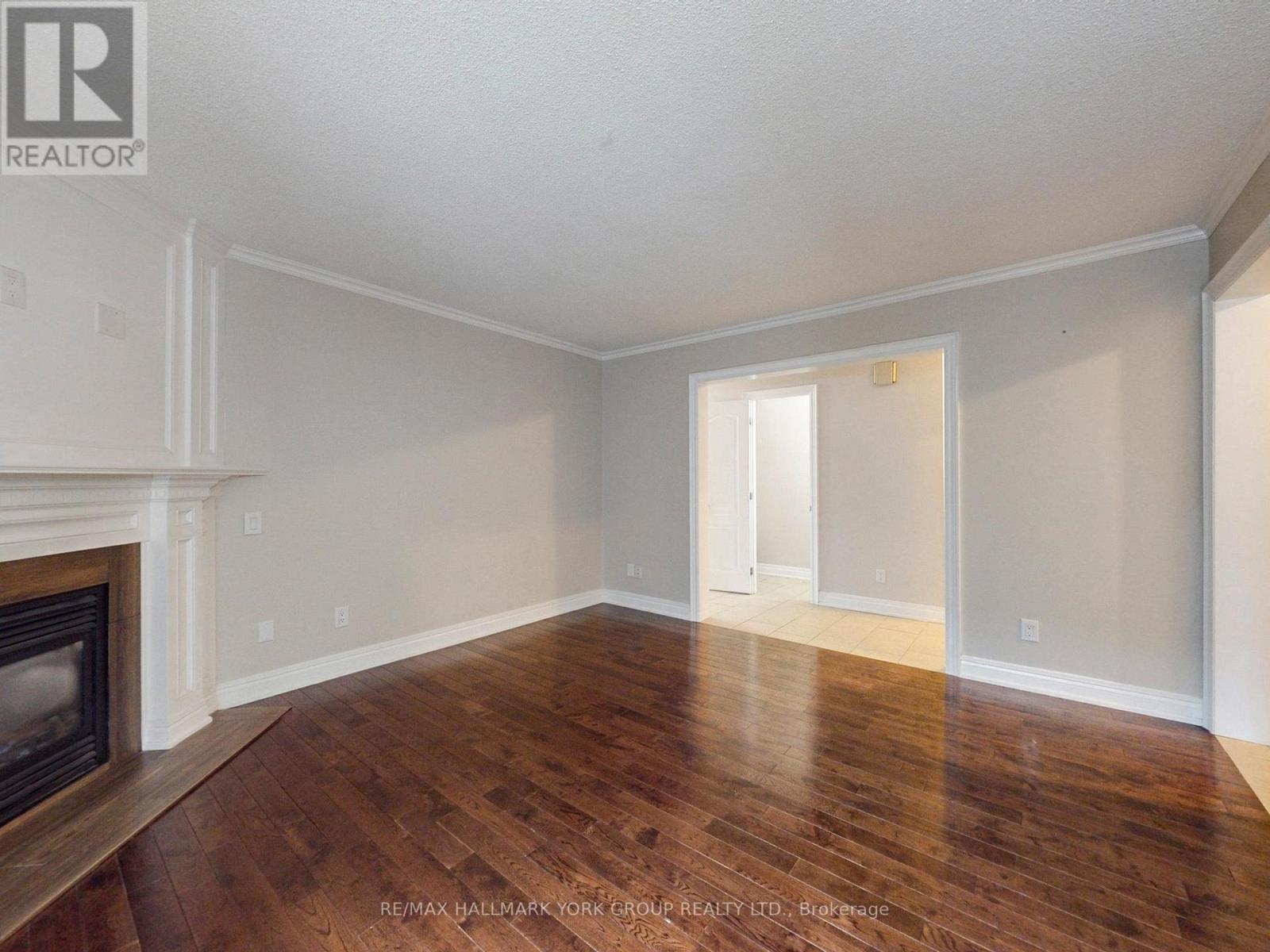 161 Spruce Street, Aurora, Ontario  L4G 3R7 - Photo 6 - N12982790