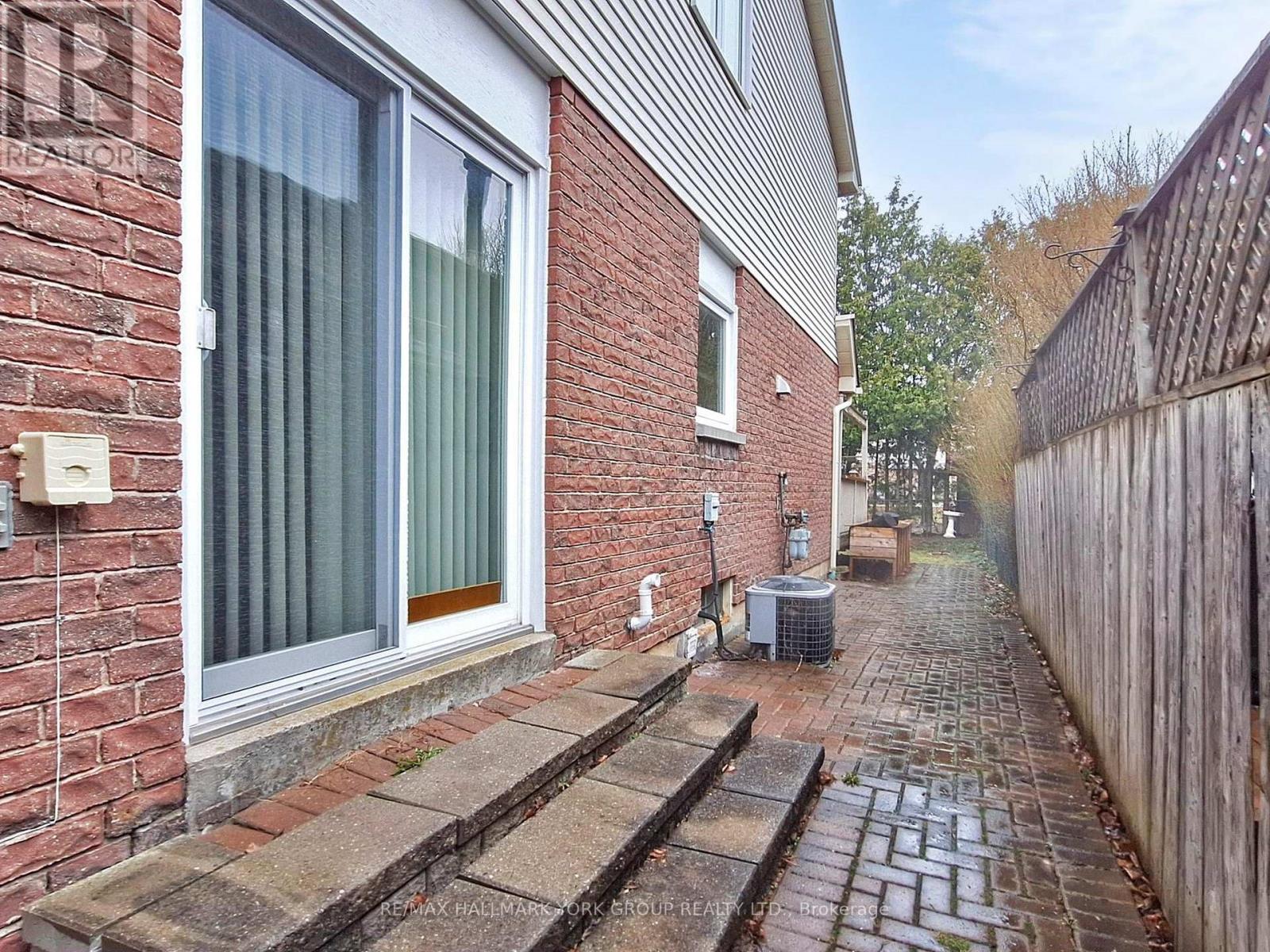 161 Spruce Street, Aurora, Ontario  L4G 3R7 - Photo 48 - N12982790